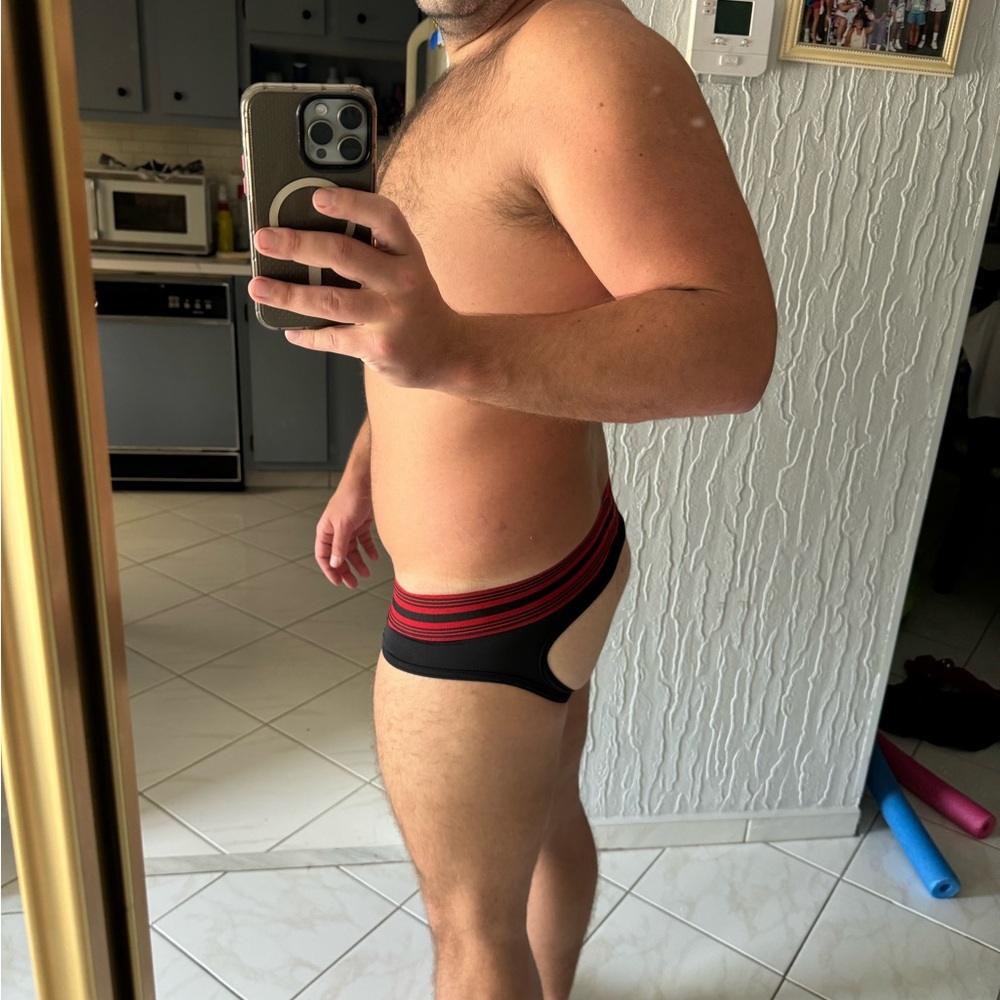 "CellBlock 13" Size "Large" Jock Brief - red/Black